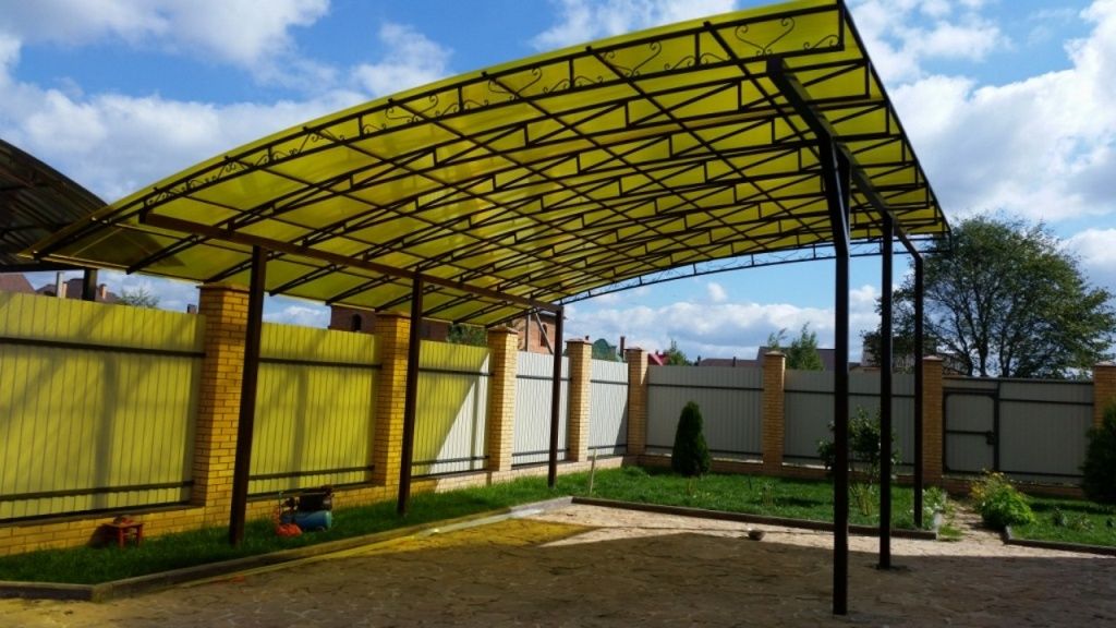 Автонавес из поликарбоната